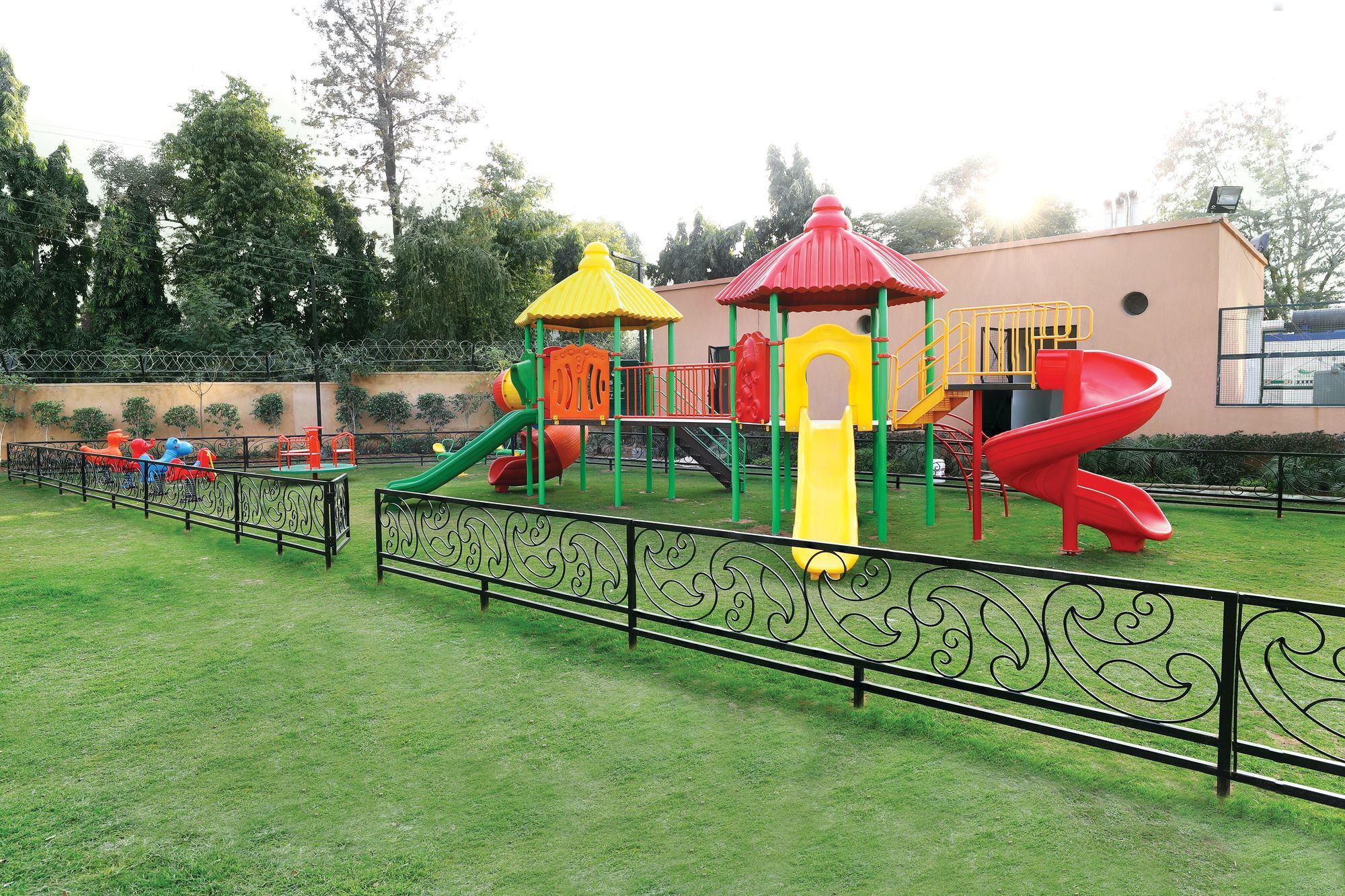 Lemon Tree Hotel Sohna Road Gurgaon Esterno foto